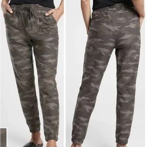 Athleta Farallon Jogger